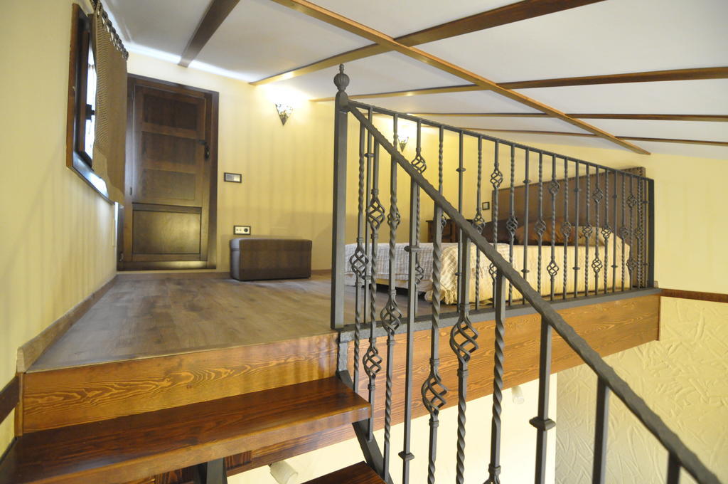 Via Caparra Superior Guest House Oliva de Plasencia ห้อง รูปภาพ