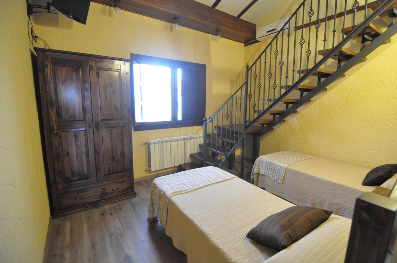 Via Caparra Superior Guest House Oliva de Plasencia ภายนอก รูปภาพ